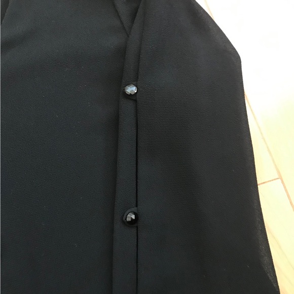 Reposted Like new black dressy blouse for any special occasion size 6 - Picture 7 of 10